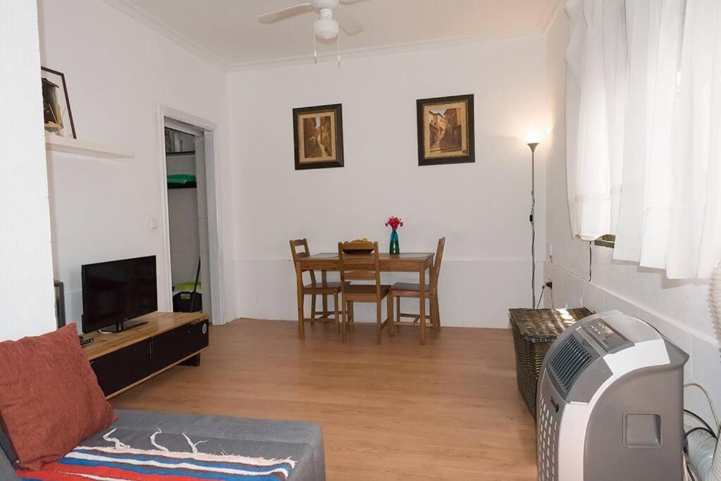 The Oasis One Spacious Apartment In Sevilla Εξωτερικό φωτογραφία